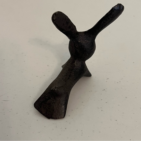 Small Cast Iron Rabbit - Picture 5 of 9